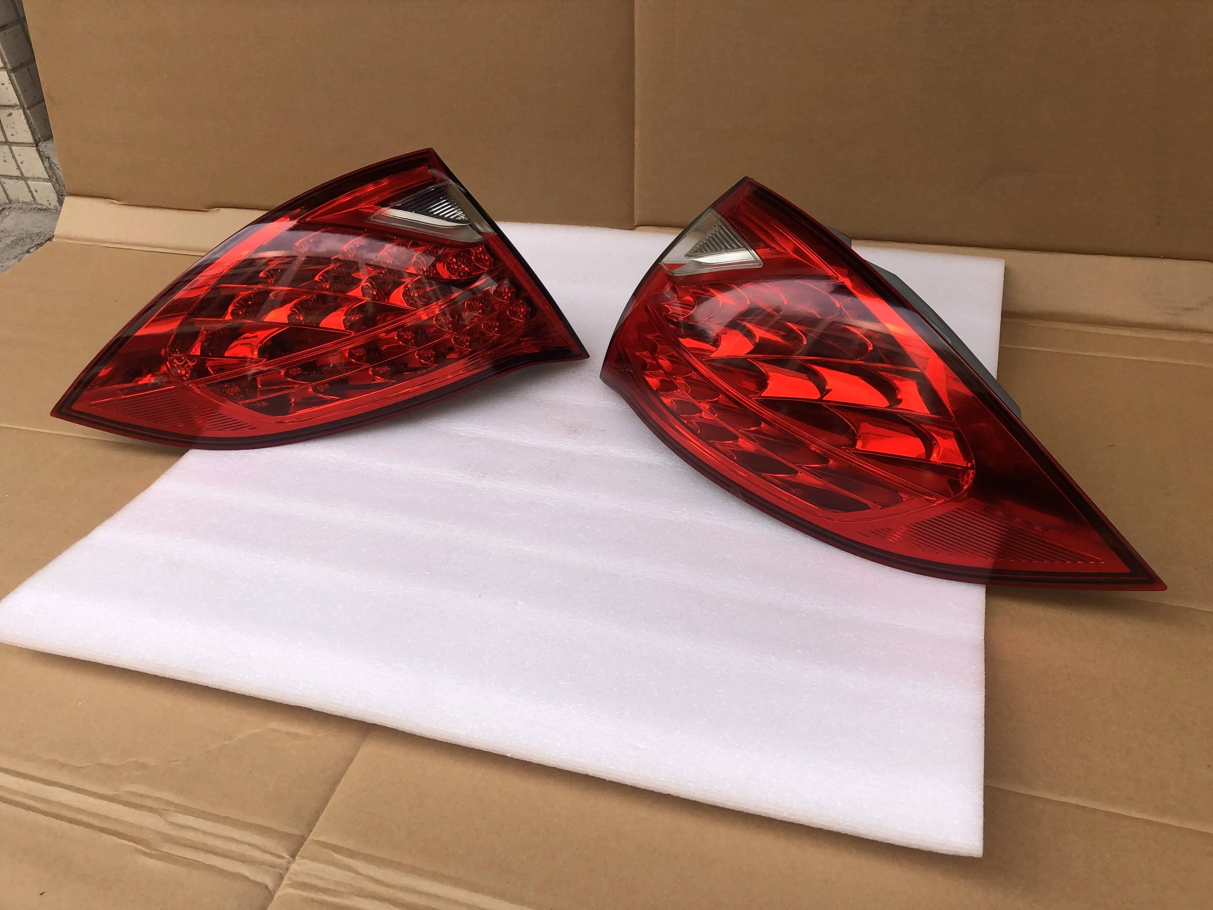 Für schnelle Lieferung Hohe Qualität 2012 2013 9 Pa Led-Rücklicht Original Gebraucht Gts Porsche Cayenne 958 Rücklicht