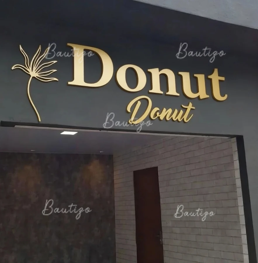 

2D плоские вырезанные буквы, лазерный знак с логотипом, индивидуальные офисные металлические вывески для помещений, настенная светодиодная вывеска, рекламная вывеска, современная 2D металлическая вывеска