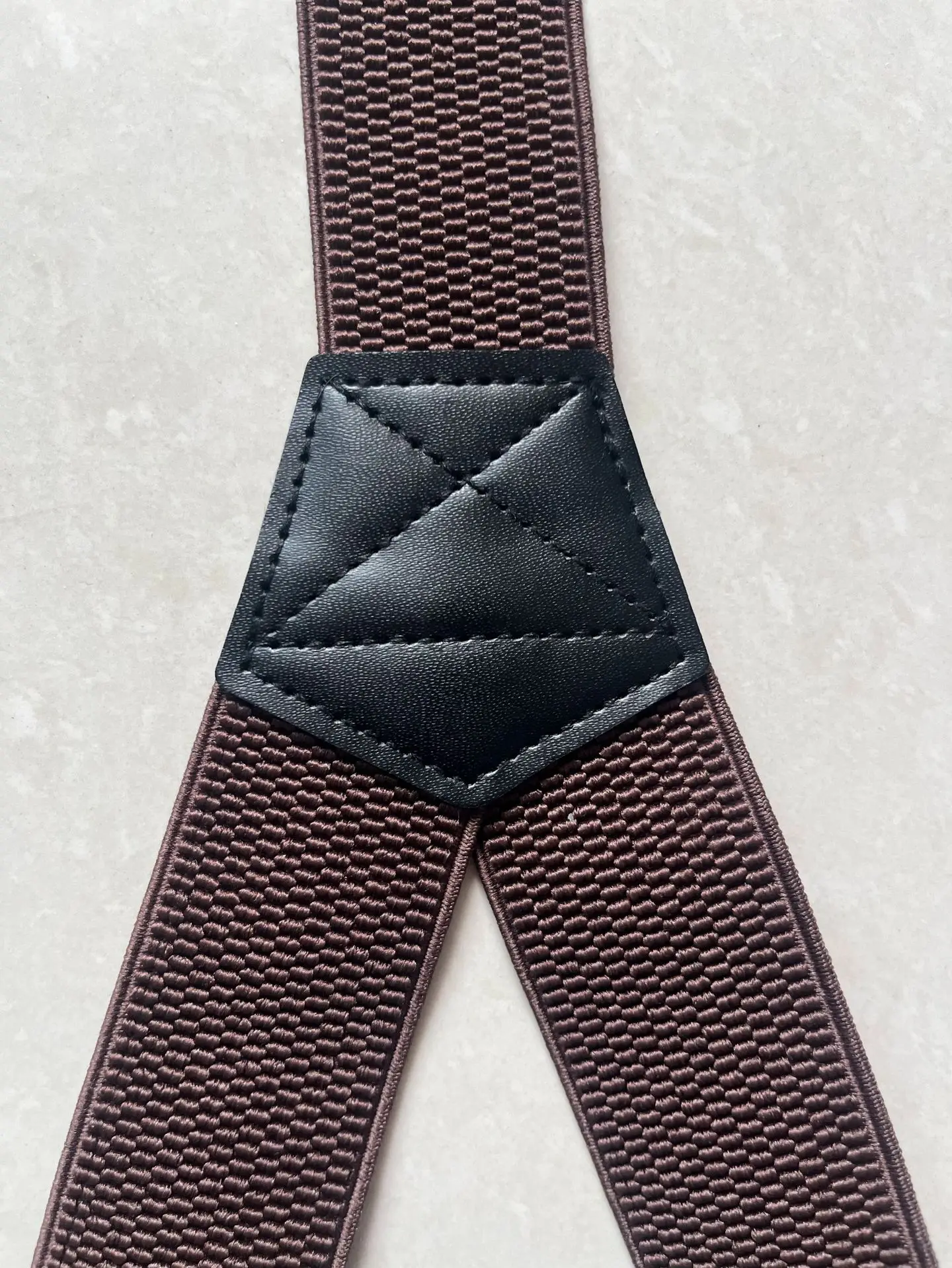 Plastic Triangular Buckle Hook Heavy Duty Outdoor Climbing Accessories with Corn Pattern Unisex Backpack Sling Strap Connector