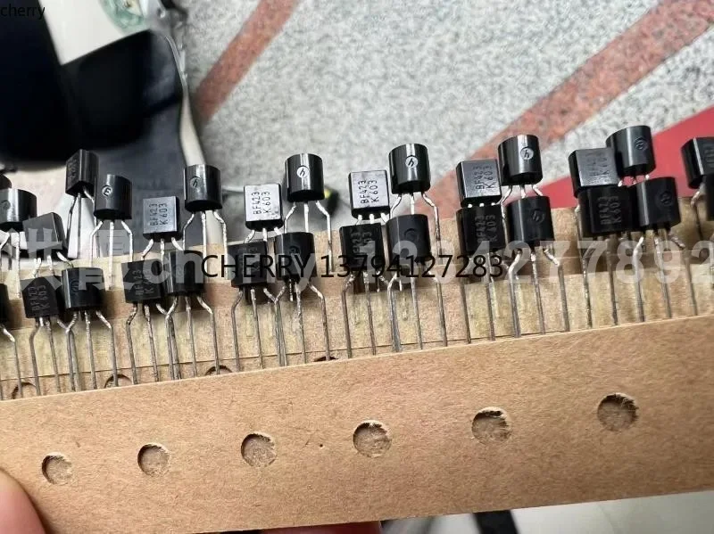 

50 шт. BFV420 BF421 BF423 BF244A BF244B BF244C BF256C BF247A BFQ232A TO-92 новый в наличии новый оригинал