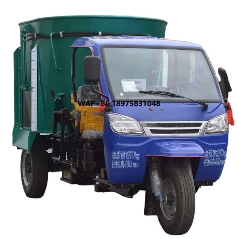 Special Design Small  Feed Mixer Breeding Equipment Self Propelled Silage Mixer in Livestock Farm