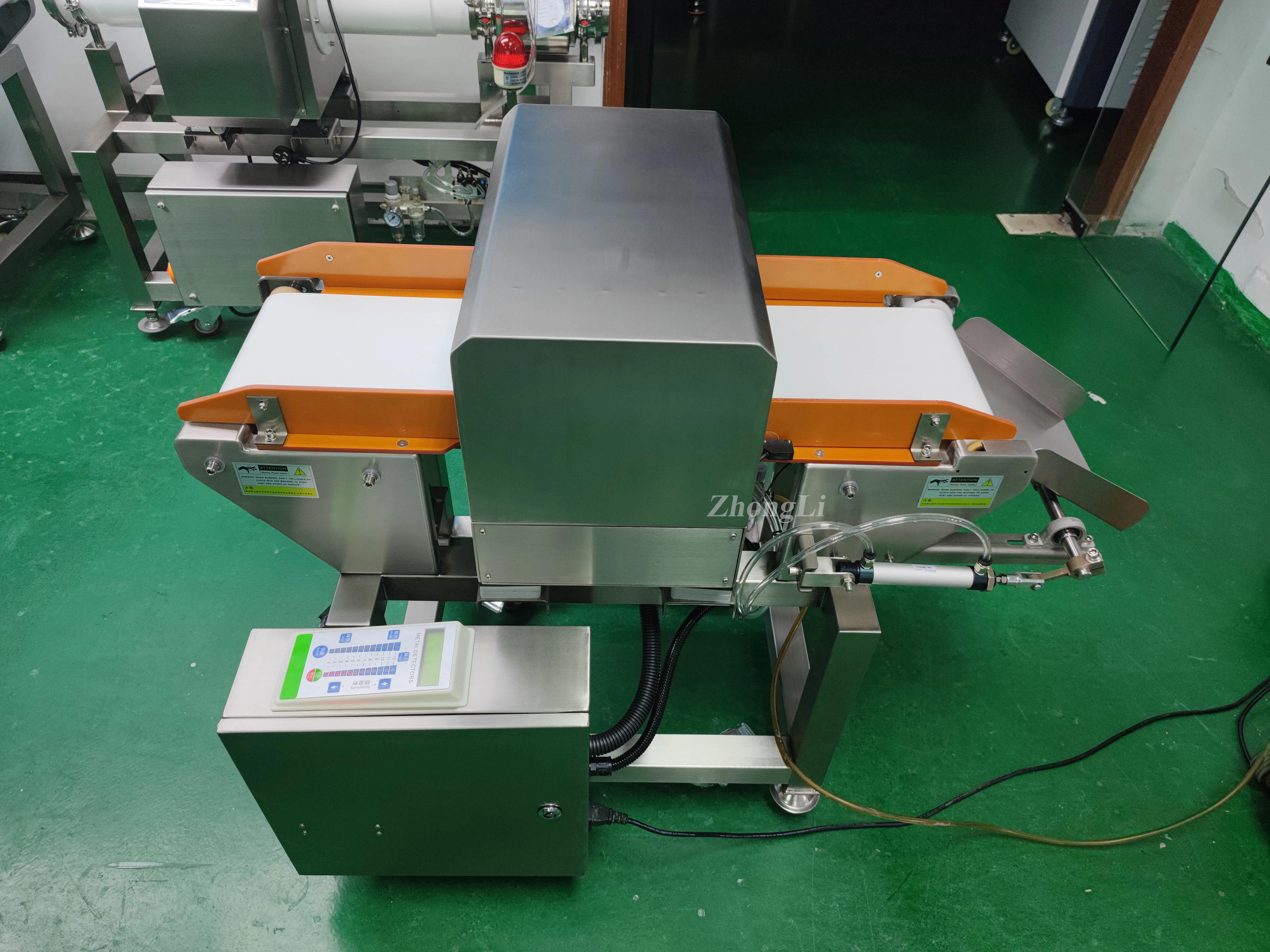 ZL Detector De Metales Frozen Food Industry Metal Detector With Infrared Rejector Device Price