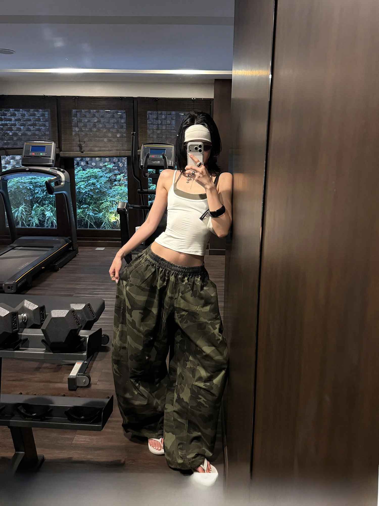 

Свободные повседневные зеленые камуфляжные брюки с широкими штанинами, женские летние универсальные брюки свободного кроя на шнурке, удобные брюки прямого кроя