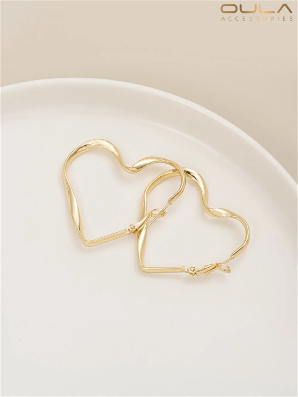 14K Gold-Color Plated Fashion Twisted Ribbon Heart-shaped Earrings 925 Silver Needle Love Spring Buckle Earrings