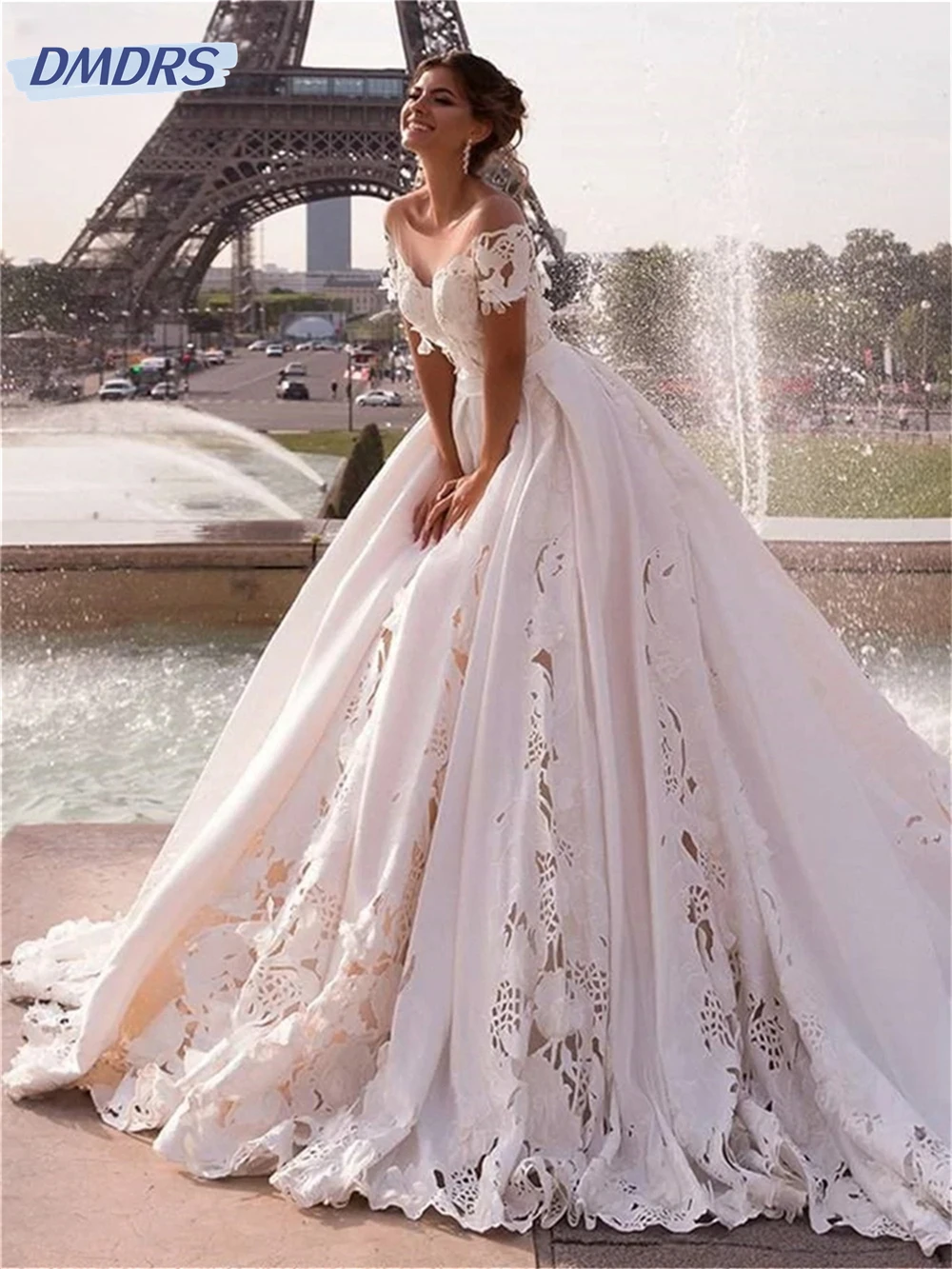 Abito da sposa elegante con spalle scoperte 2024 Affascinante abito da sposa a maniche corte Romantico abito a trapezio lungo fino al pavimento Abiti da sposa