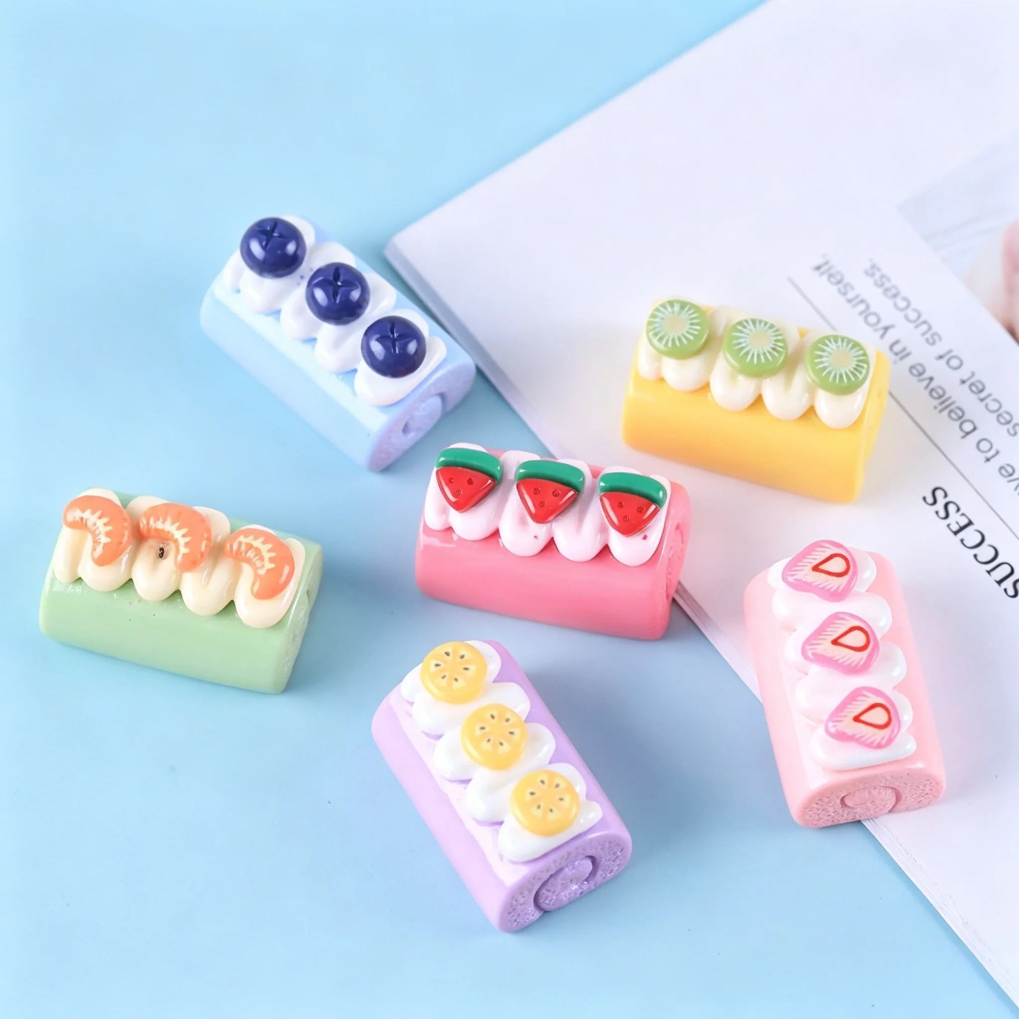 10Pcs Cute Simulation Cake Roll Resin Pendant DIY Jewelry Keychain Dollhouse Home Decoration Accessories