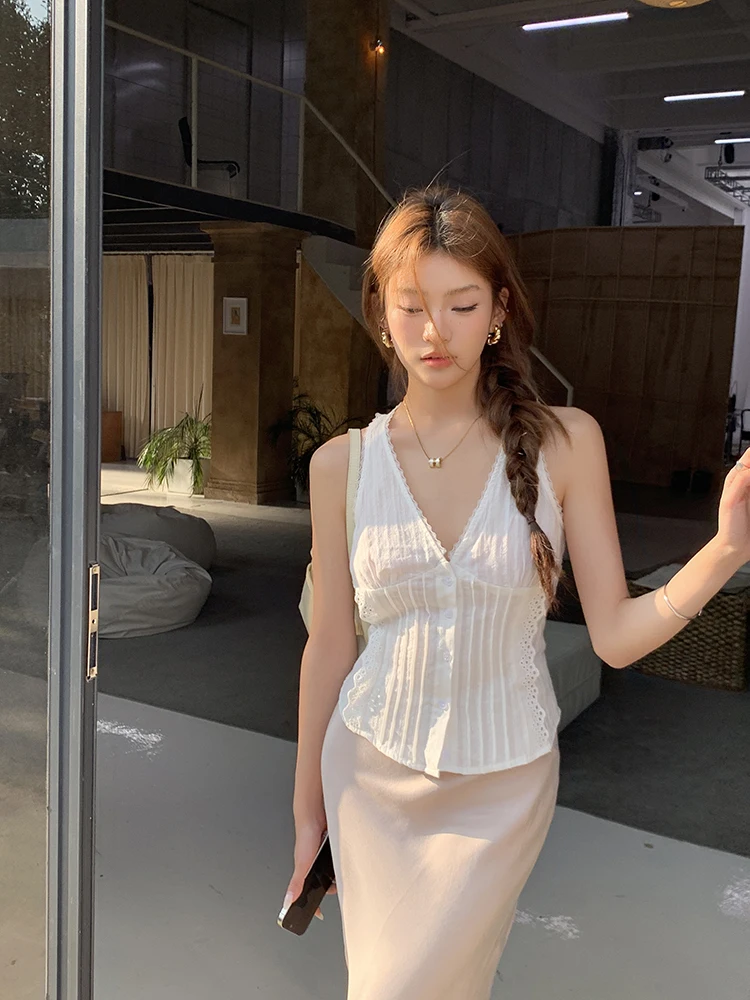 

Summer New Women White Lace Tops Sleeveless Sexy V-neck Slim Fashion Blouses Work Casual FemaleVintage Tank Shirts