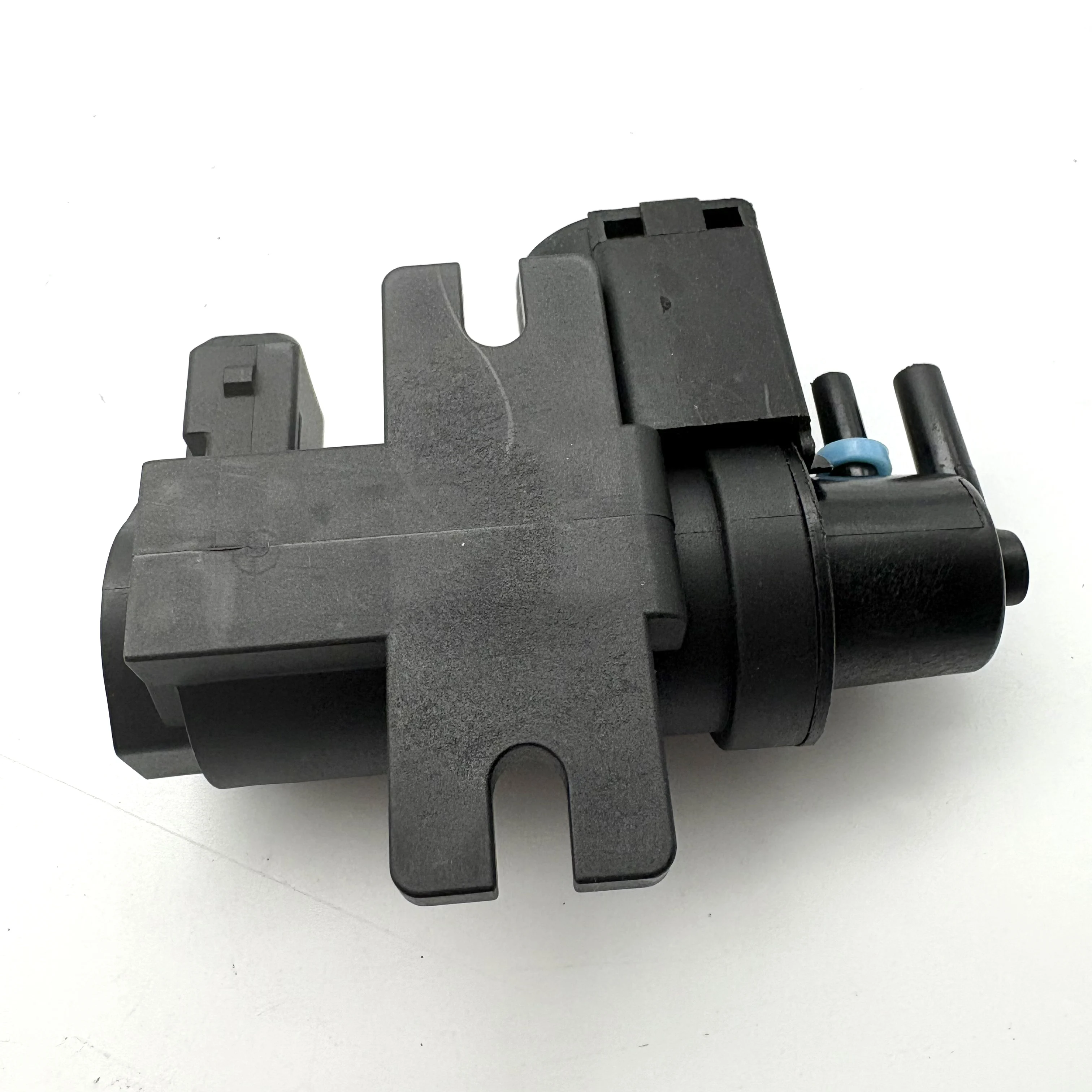 Boost-Magnetventil für BMW S63 N20 N55 135I 320I 535I 550I 750I Alpina B6 B7 M5 M6 X3 X5 Z4 OE 11747626351 – Detail 5