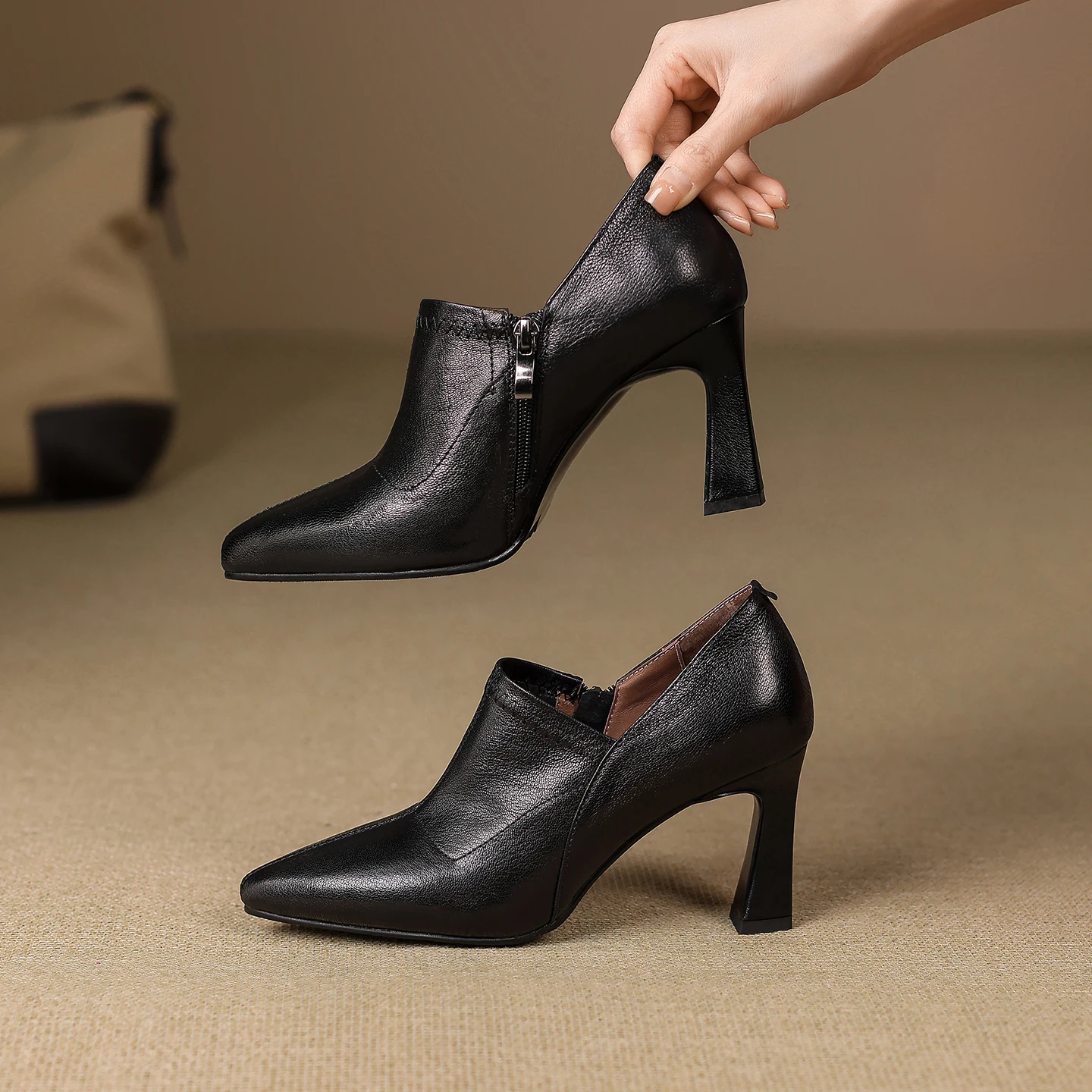 

2026 spring summer women pumps natural leather plus size 22-25cm sheepskin+pigskin pointed toe side zip thick heel women shoes