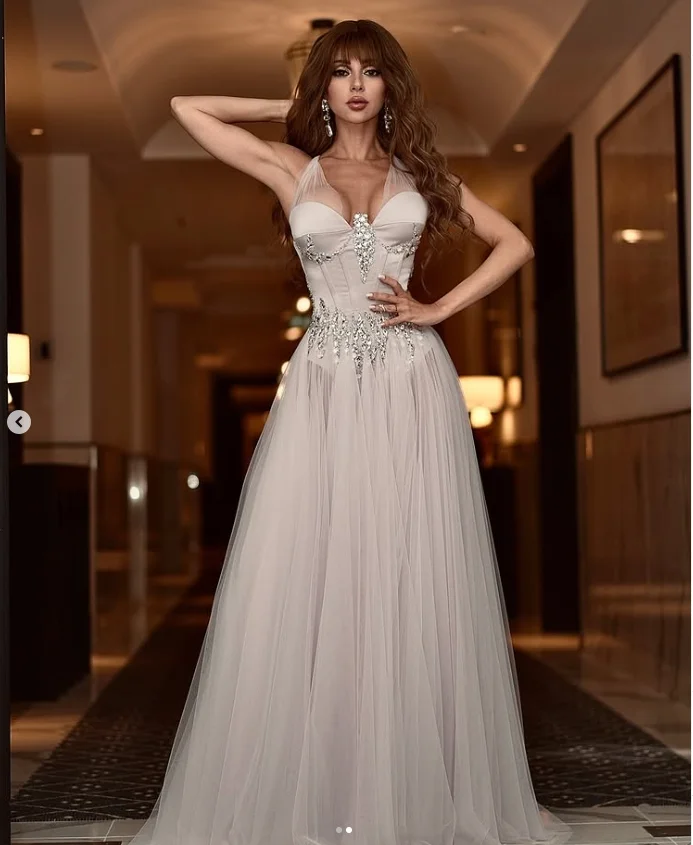 セクシーなオフショルダー A ラインウエディングドレス透明ビーズフォーマルドレスソフトチュール手作りロングウエディングドレスノースリーブ