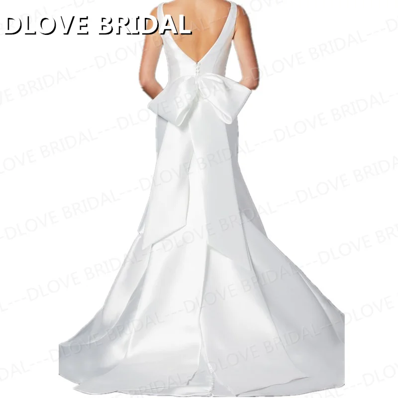 Simple Elegant V Back Satin Wedding Dress Summer Outdoor Light Buttons Bridal Gown with Detachable Belt and Big Bow Real Photos