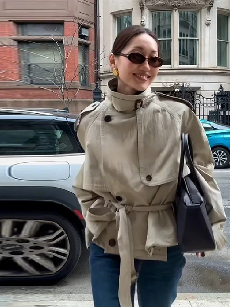 Vintage Stand Stand Neck Khaki Jacket Chic Leisure Full Sleeve Short Trench Coat 2025 NEW Autumn Fashion Commute Lady Outwear