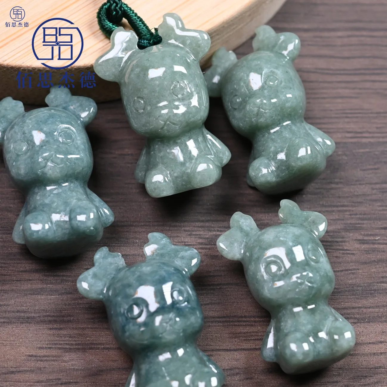 

Мьянманский жадеит, рождественский кулон с изображением лося, дизайнерские модные очаровательные аксессуары, ожерелье, резной амулет из настоящего нефрита, подарки для женщин