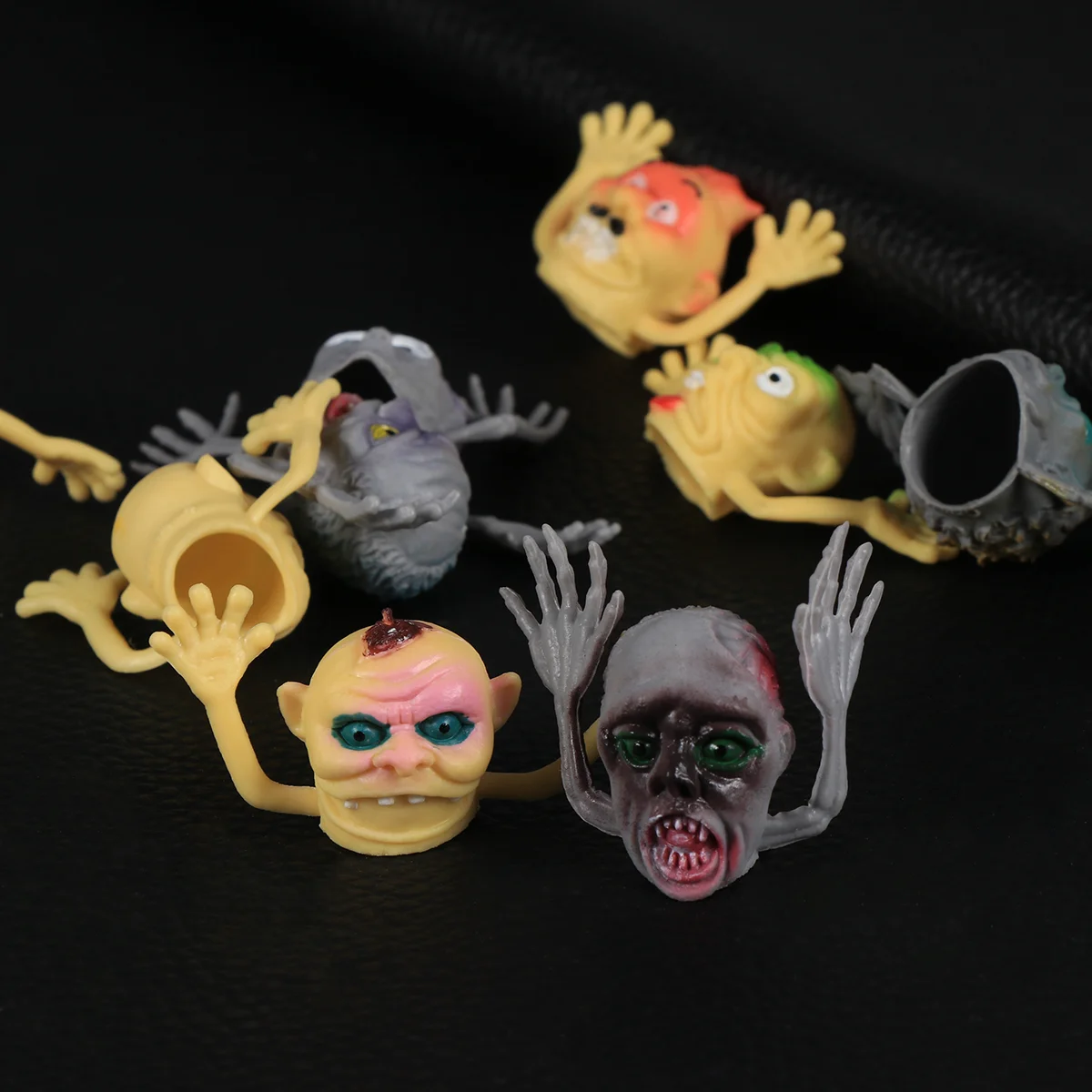 10pcs Funny Halloween Ghost Head Zombie Finger Head Set Finger Toy Finger Puppets Finger Props Toy Educational Finger