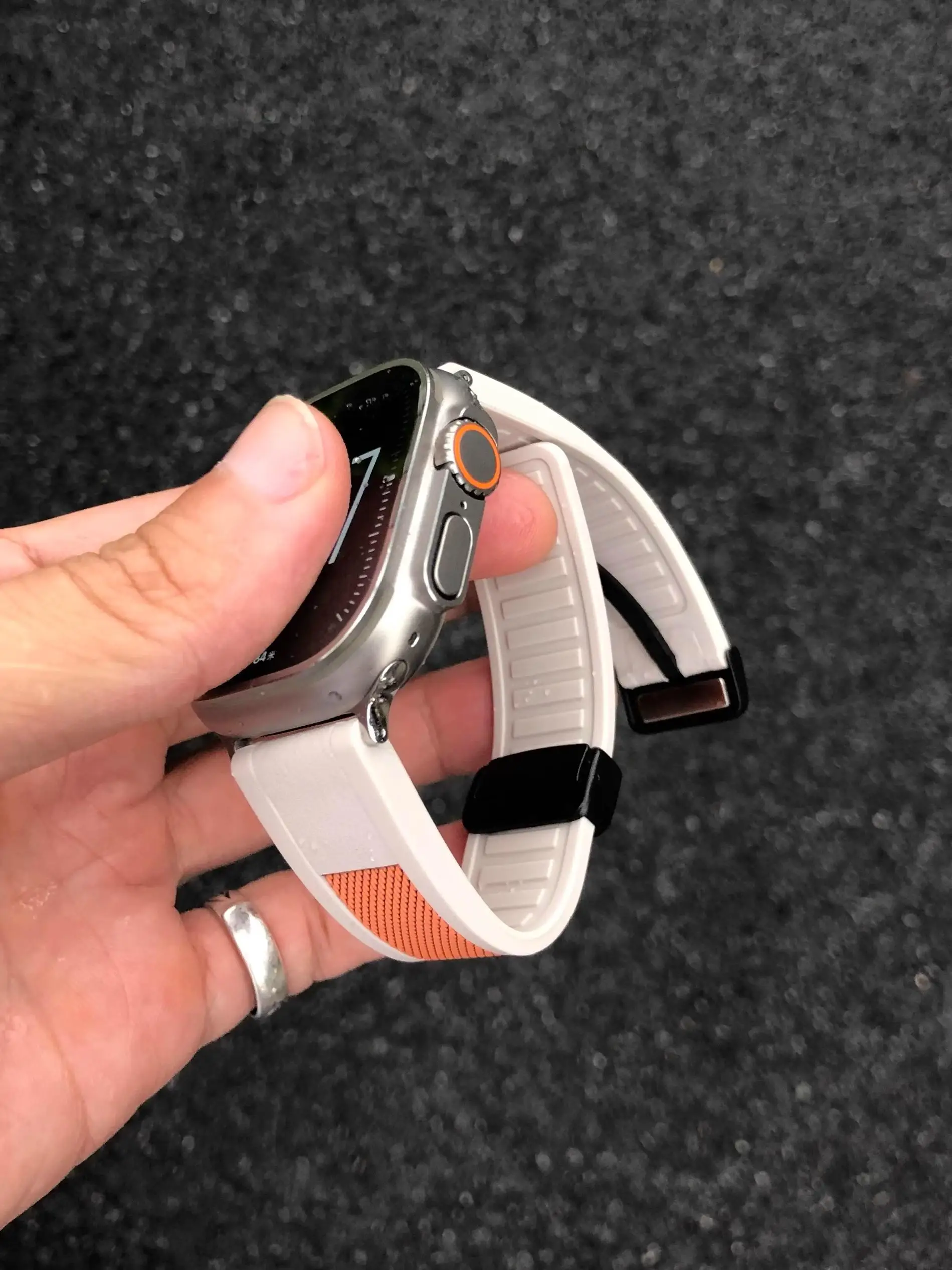 

Kake Storm Thickened Suitable for Apple Watch IWatch Strap S10 Silicone Metal 987 Magnetic Buckle Ultra Apple Watch bands 46 mm