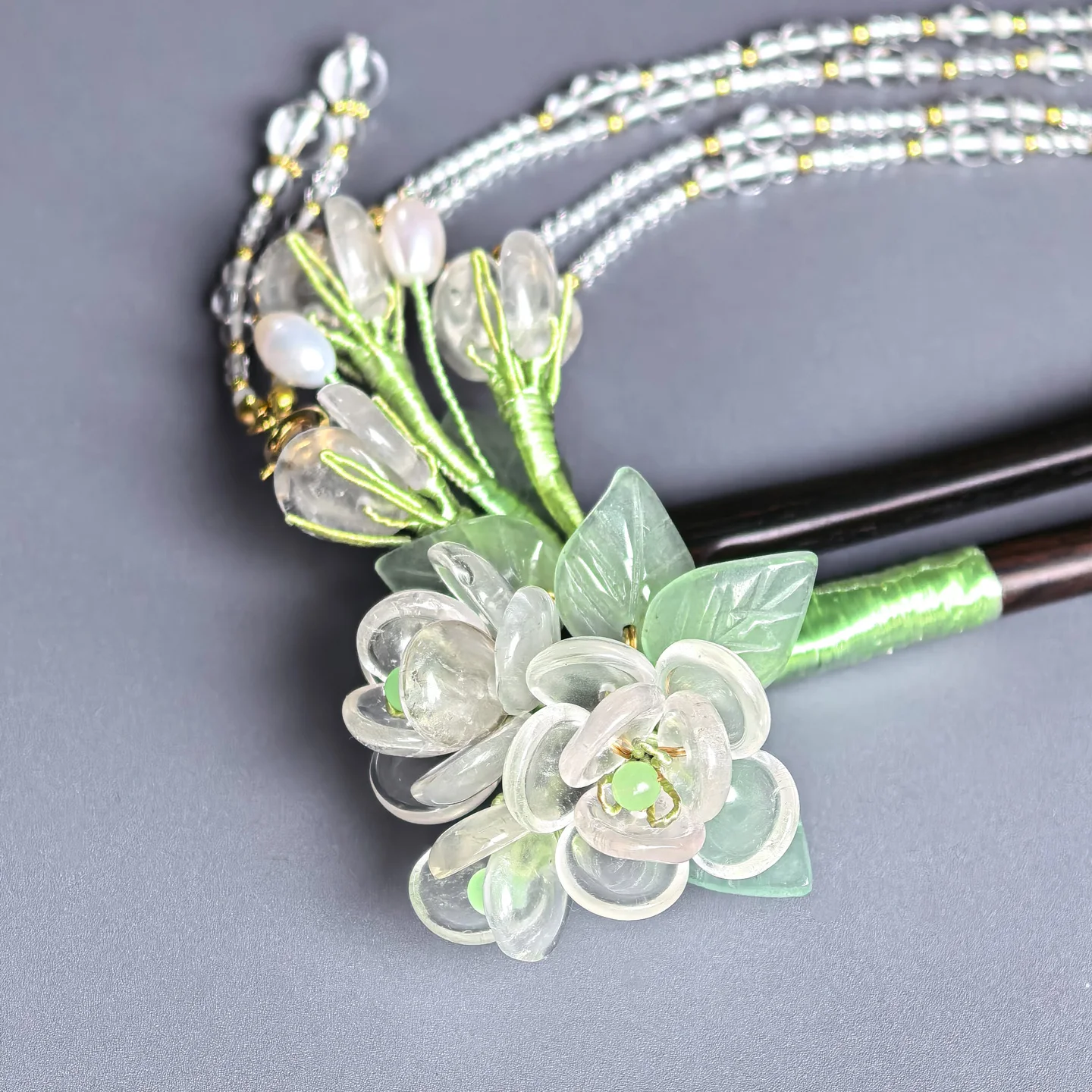 Epingle-a-cheveux-en-bois-de-santal-et-cristal-blanc-de-jasmin-mojie-forme-en-u-avec-pompon-style-ancien-hanfu-accessoires-pour-cheveux-design-original