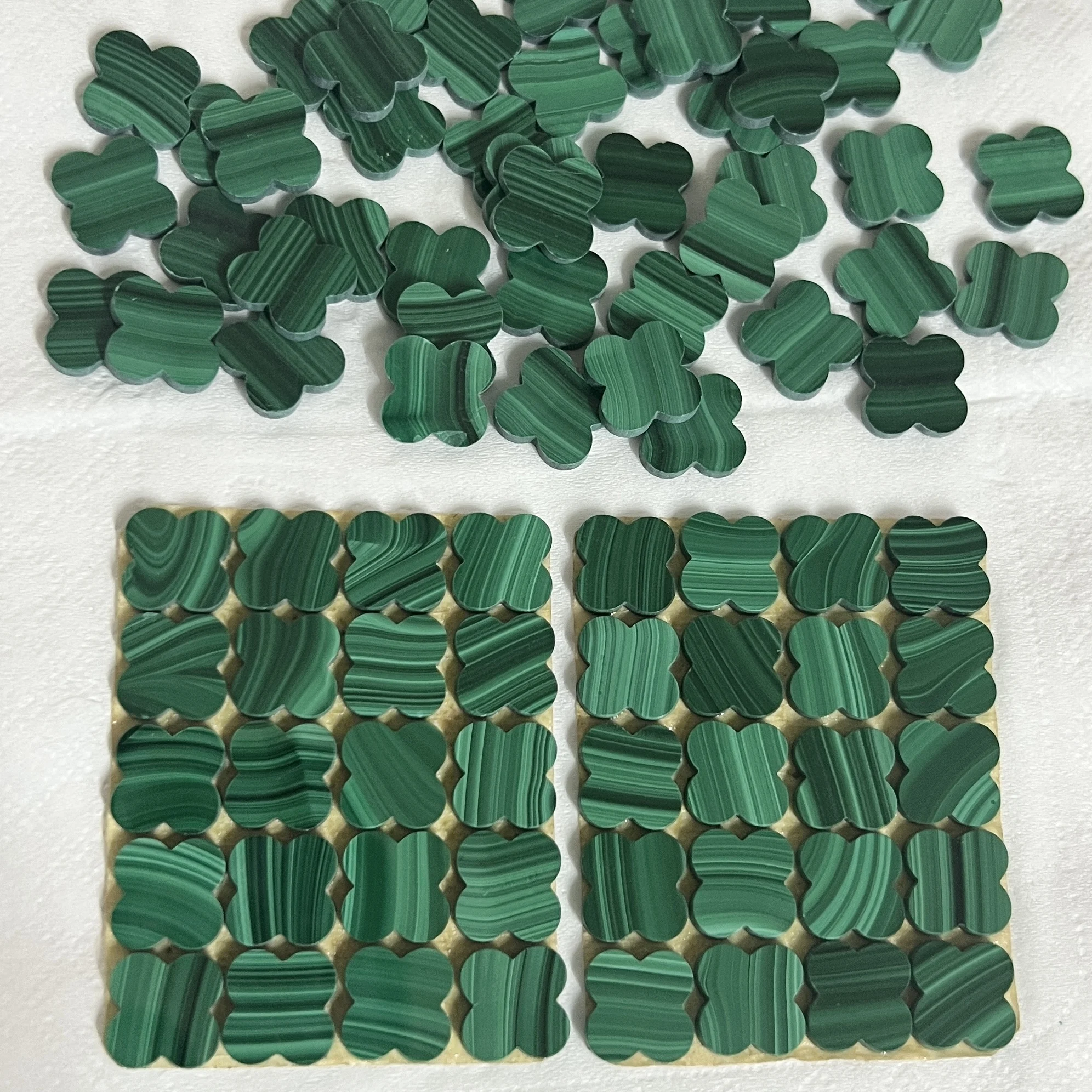 Natural Green Malachite Four Leaf Clover Stone Malachite Gemstones