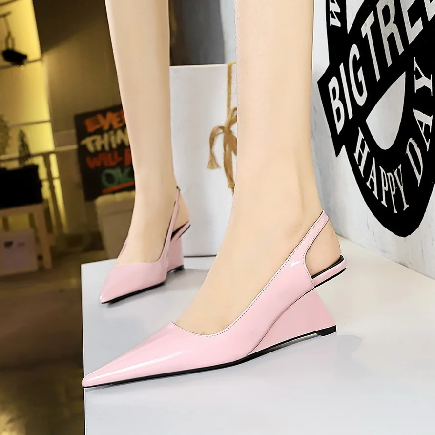 

Women Pumps Shoes Slope Hollow Back Strap Lacquer Leather Shallow Mouth Sharp Tip Trimming Slim High Heel Women's Single Shoese