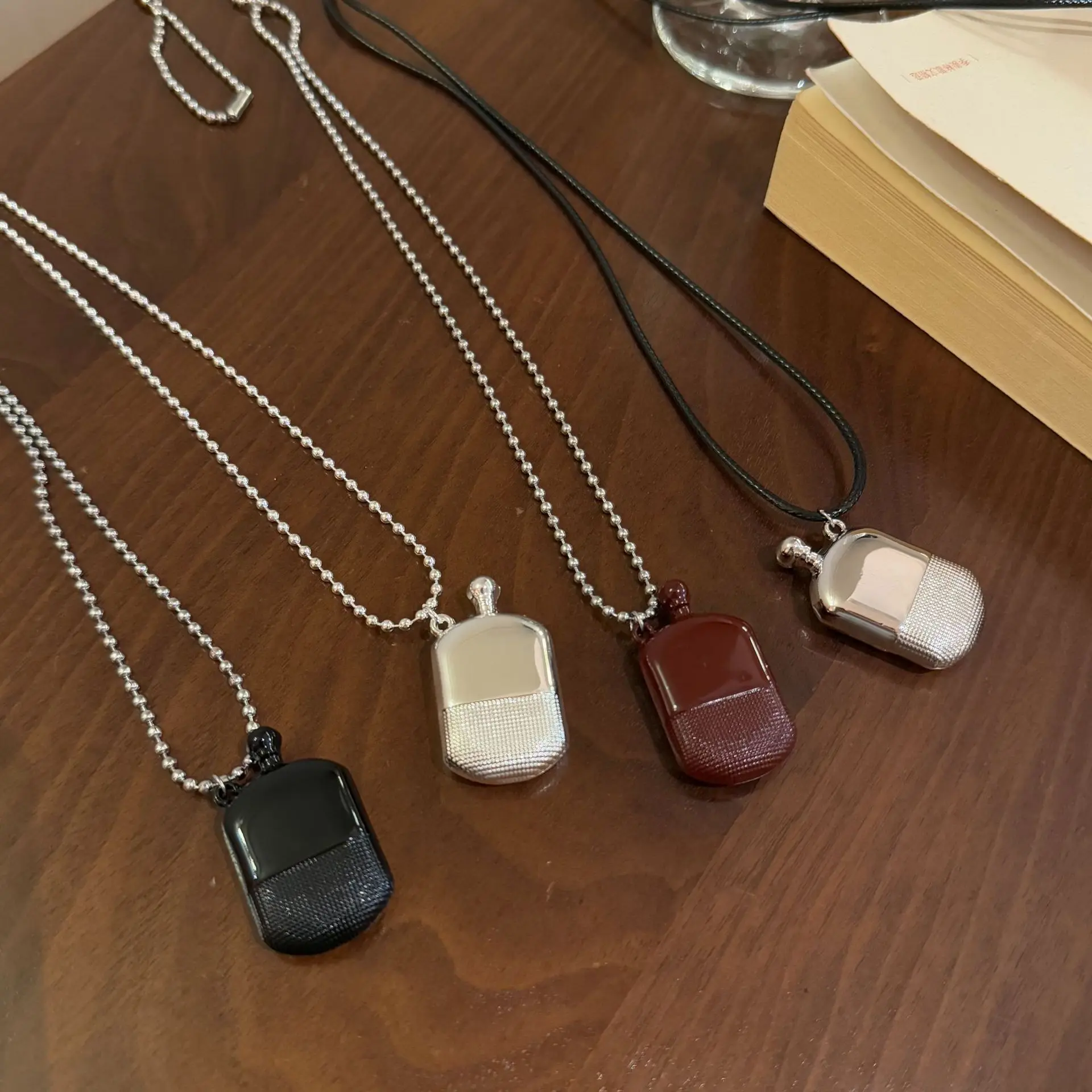 Same Perfume Bottle Wine Bottles Sweater Chain Alloy Female Personality High-level Sense Versatile Necklaces Fashion Jewelry
