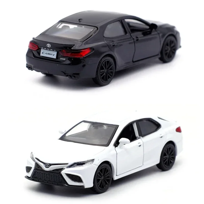 1:36 Toyota Camry XSE High Simulation Pull Back Car Model Car Metal Diecast Alloy Toy Car for Kid Gifts Collection