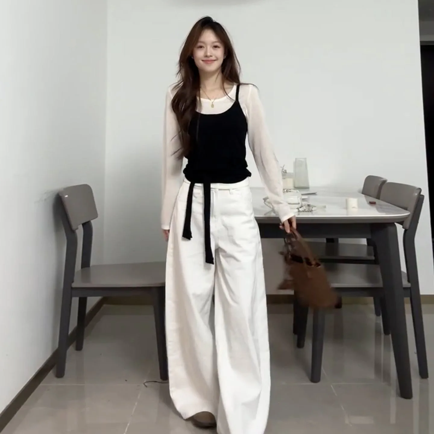 

Корейская женская футболка с длинным рукавом, имитация двухслойности, новинка ранней осени, нежный индивидуальный дизайн, приталенный крой