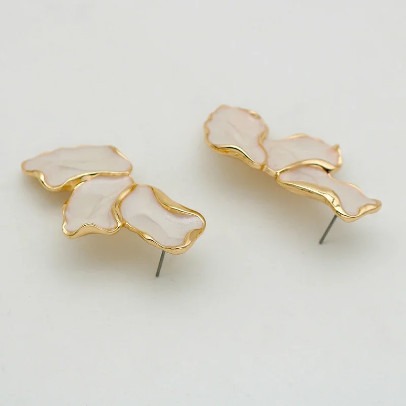 Irregular Metal Cream Eanmel Petal Post Earrings For Women Heavy Design New Style Fashion Jewelry Party Accessories Gift