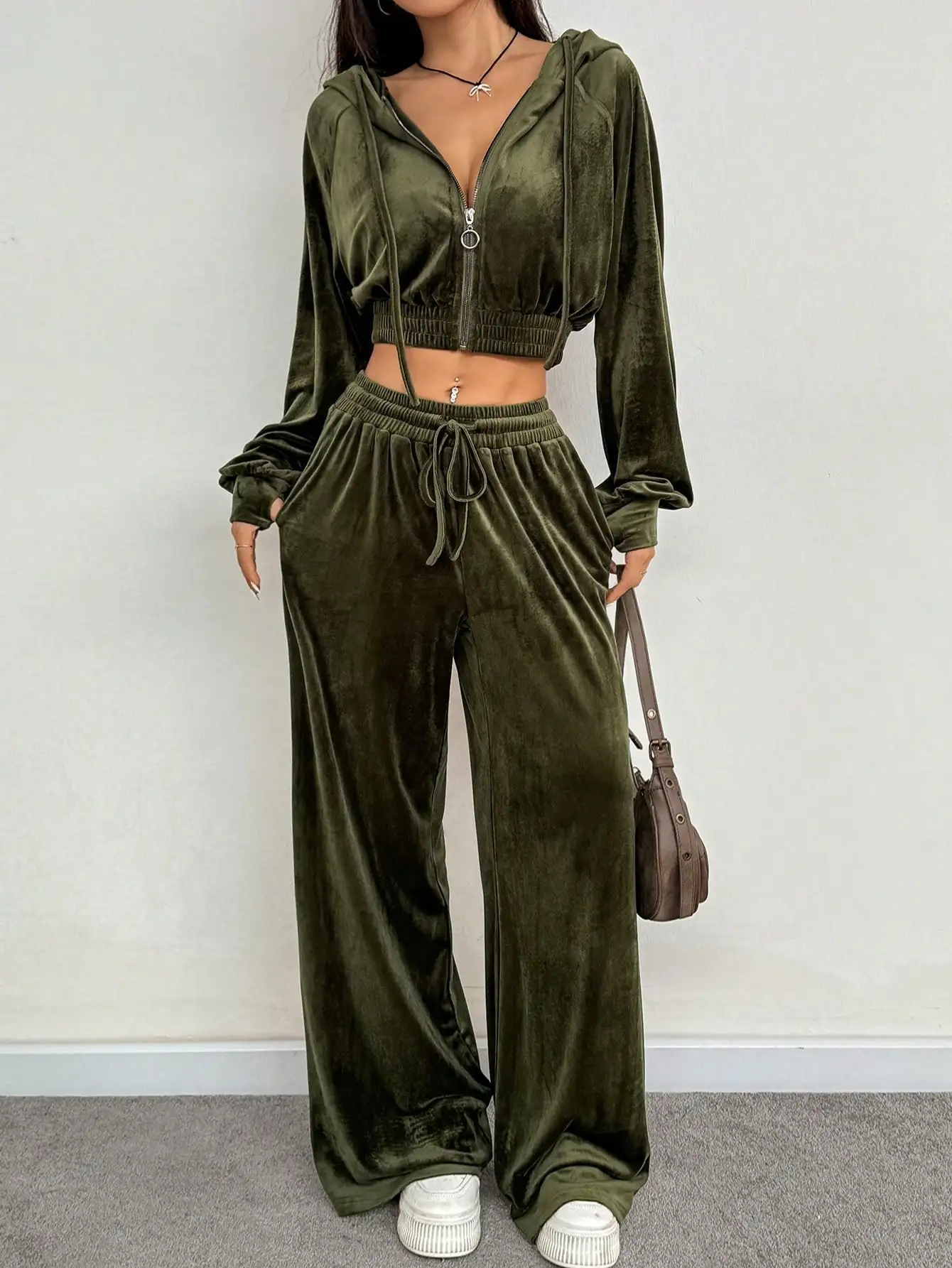 Women's Olive Velvet 2-Piece Set: Cropped Zip-Up Hoodie & Wide-Leg Pants