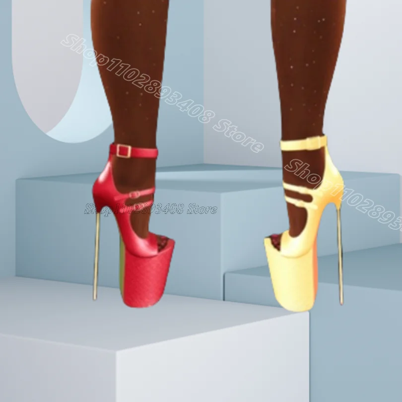 Tacchi in metallo rosso Sandali con plateau alti Open Toe Fibbia Decor Abito casual da donna Sandali eleganti di moda 2025 Zapatos Para Mujere