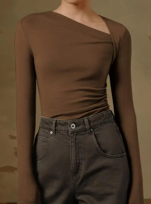 

Top Women 2026 Spring Autumn New Commuter Solid Color Slant Neck Long Sleeve Versatile Slim Fit Daily Casual Basic T-Shirt Top