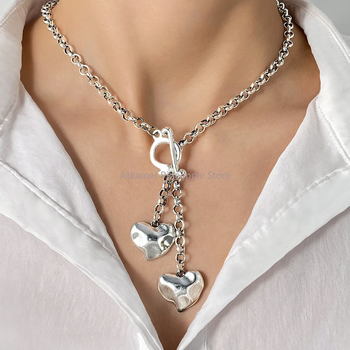 

Silver-Color Heart Pendant Necklace for Women Exquisite Punk OT Clasp Choker Vintage Hiphop Minimalist Versatile Jewelry Gifts