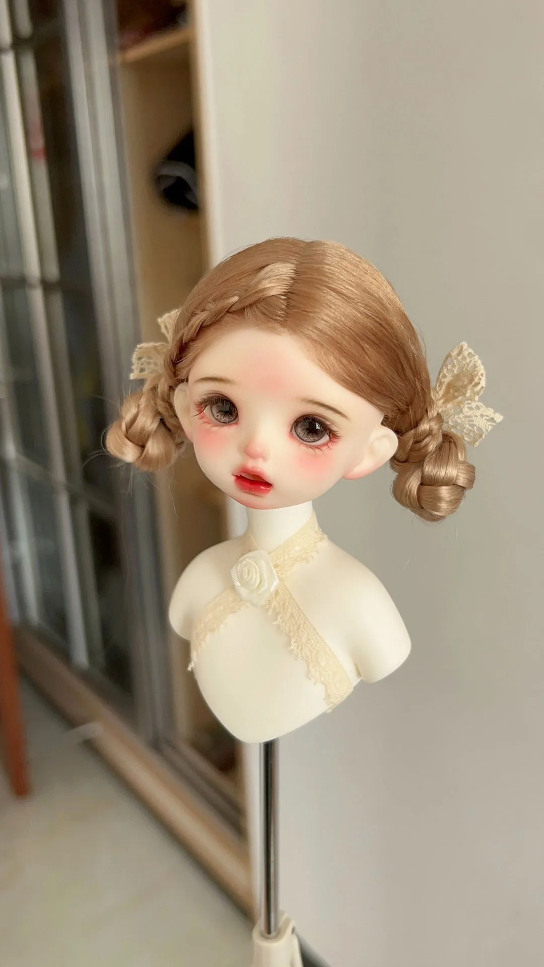 

Волосы для куклы, белый латексный мохеровый парик с твердым корпусом, 1/6 волосы куклы BJD, бесплатная доставка