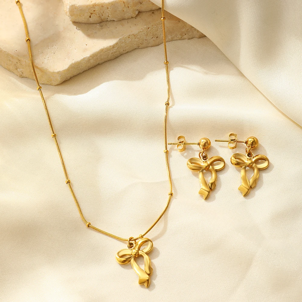 الفولاذ المقاوم للصدأ الشريط القوس قلادة قلادة طقم من الحلقان موضة بسيطة ركاب مجوهرات للنساء ارتداء المجوهرات اليومية