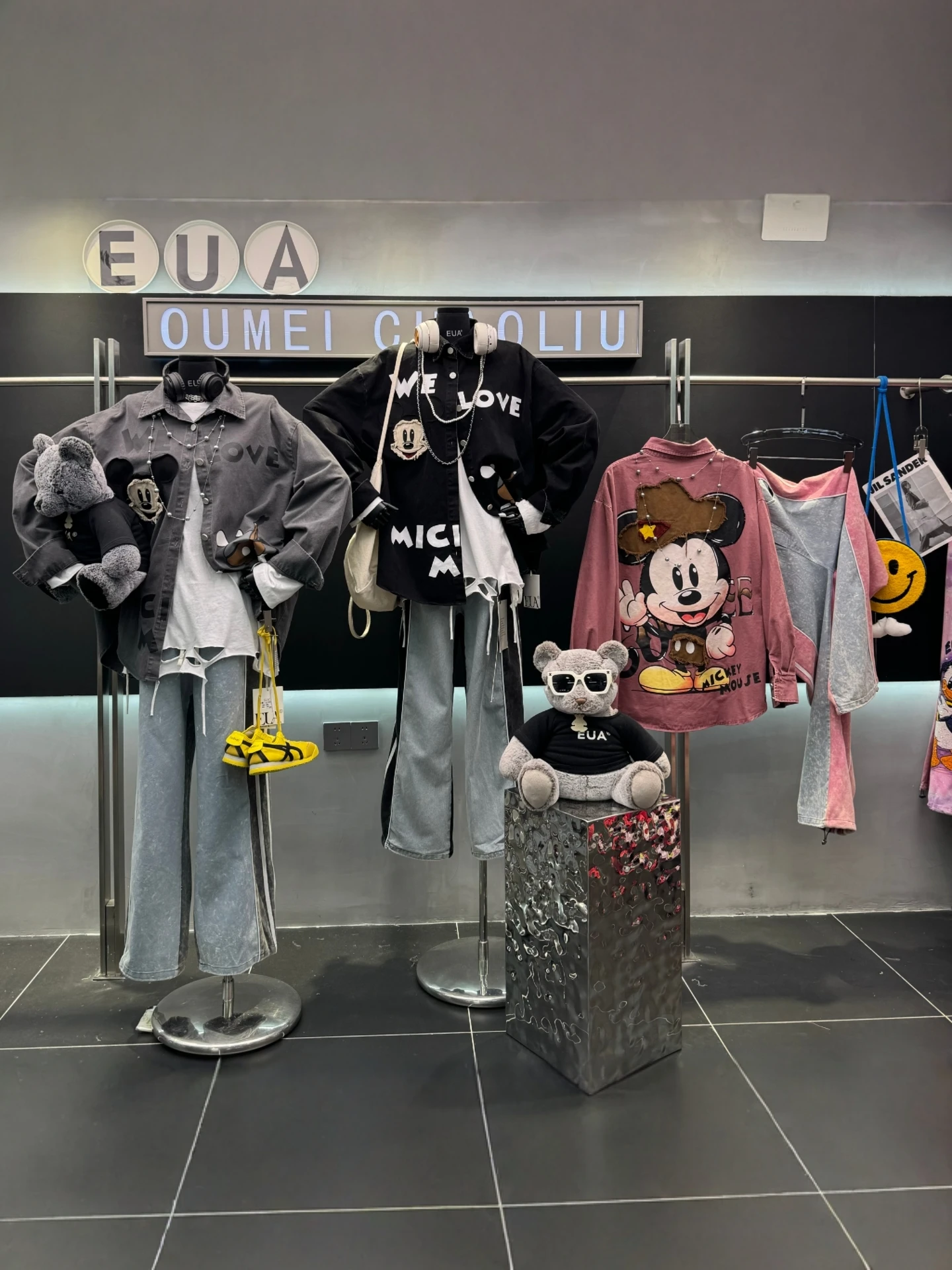 European Fashion Print Long Sleeve Denim Shirt Women 2025 Autumn New American Retro Cartoon Patch Print Trendy Casual Jacket