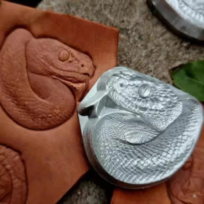 

Набор штампов Medusa Serpent из 4-х годов - форма для 3D-тиснения из алюминиевого сплава для изделий из кожи | Инструмент для глубокого рельефа с мифическим узором