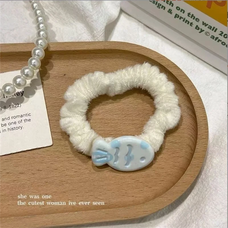 소녀의 마음을 사랑하세요, 크림색 작은 물고기 머리끈, 패브릭 벨벳 머리끈, 심플한 머리끈, 화려한 물고기 피부 밴드