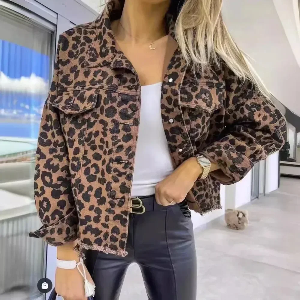 2024 nuova giacca di jeans primaverile e autunnale con stampa leopardata manica lunga corta allentata giacca moda casual top da donna