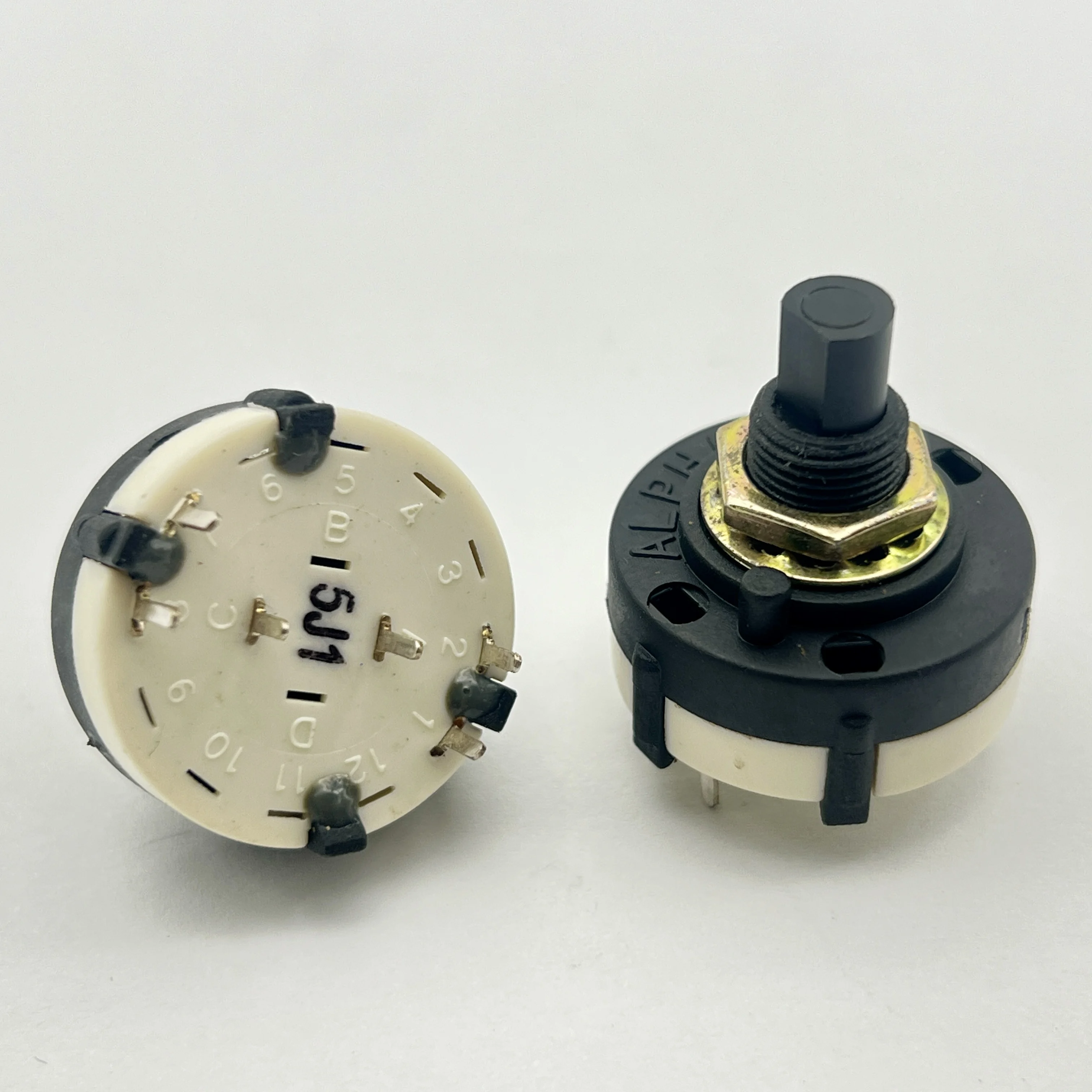2pcs Taiwan ALPHA rotary switch 2-pole 1-11 positions adjustable, handle length 15mm