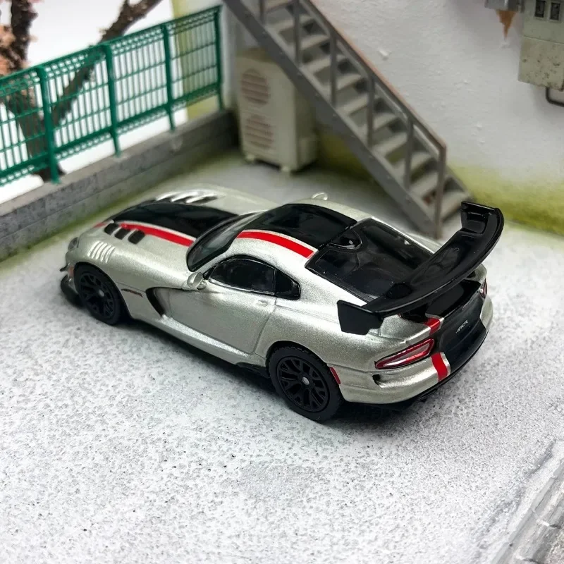 Tarmac Works 1/64 Dodge Viper ACR Extreme Alloy Toy Motor Vehicle Diecast Metal Model Gifts