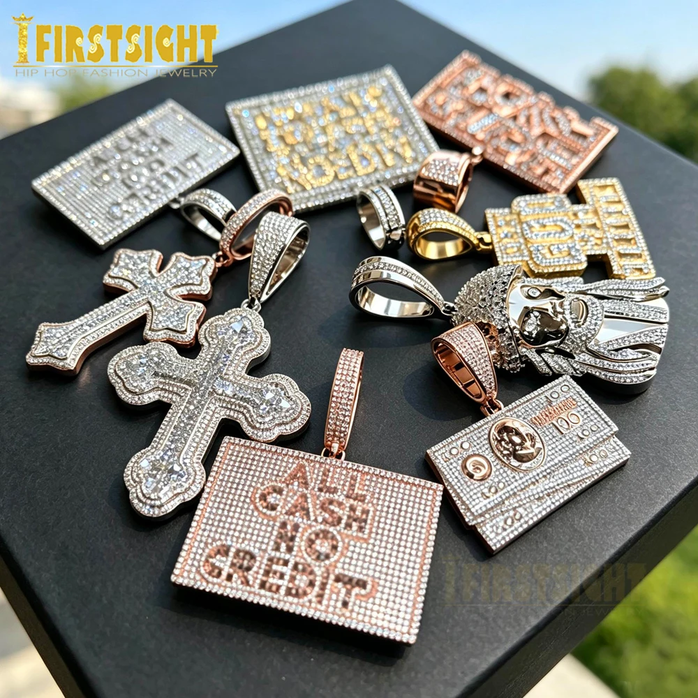 Nouveau 2026 Collier Pendentif Croix Tête de Jésus entièrement serti de zircons, avec breloques lettres en zircon, styles variés, Bijoux Hip Hop Rock pour Hommes