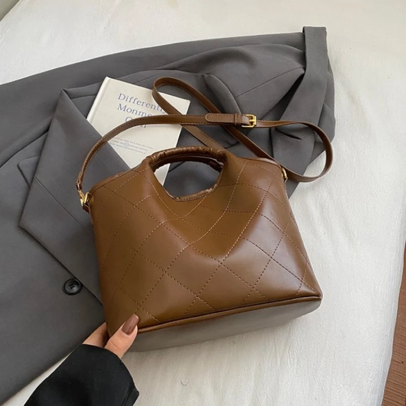 

Ladies Durable Canvas Bag Spacious Shoulder Bag Large Capacity Handbag for Travel