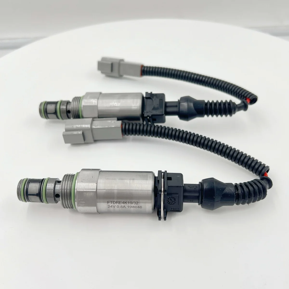 حار بيع R900772014 قطع غيار حفارة استبدال صمام الملف اللولبي النسبي جديد للبناء #2