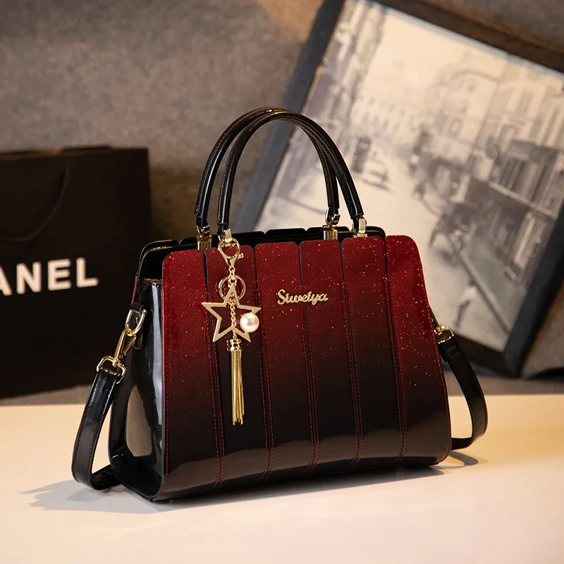 2024 New Gradient Color Patent Leather Handbag Patchwork Women's Bag Large Capacity Commuting Bag