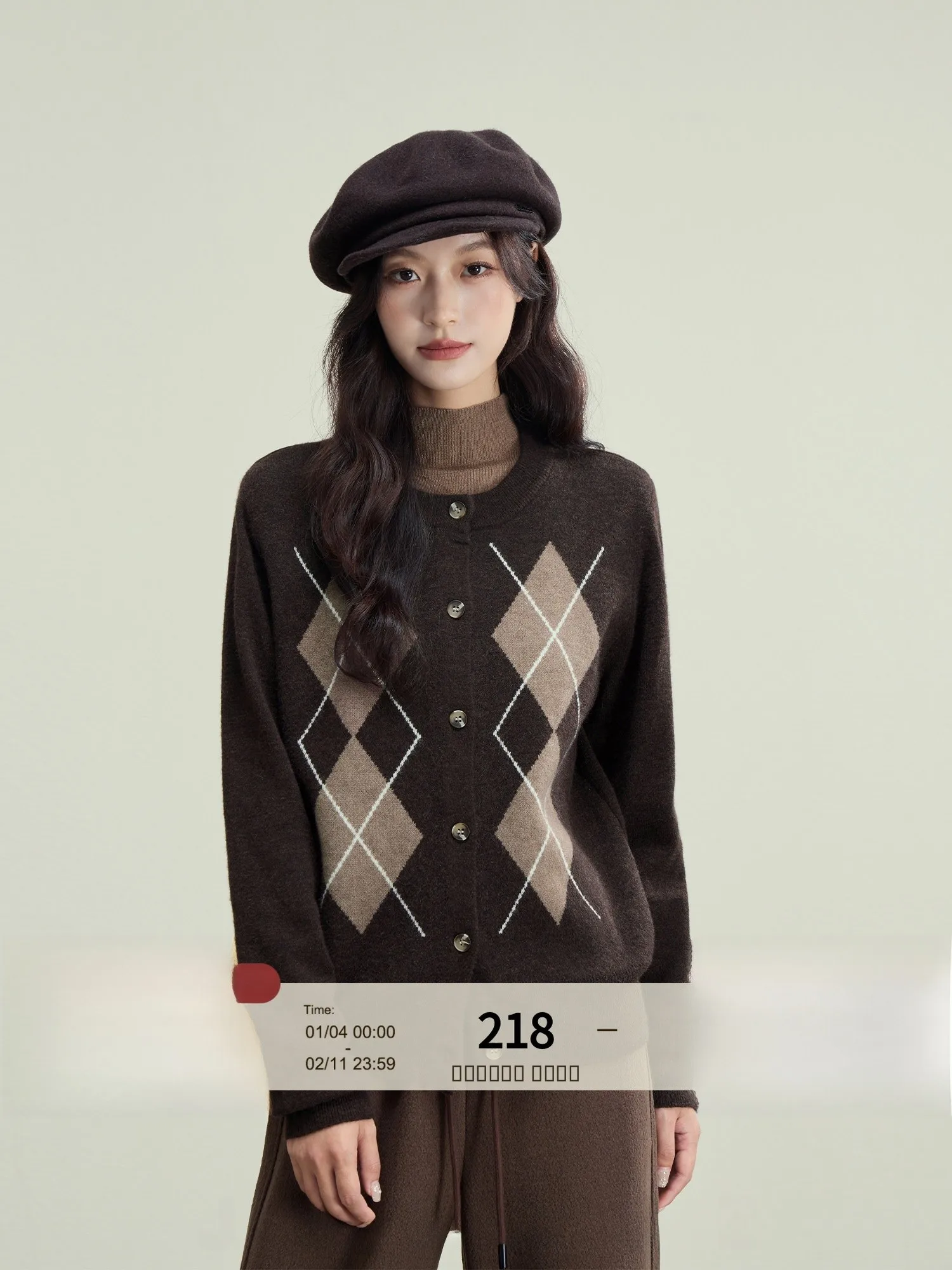 

Новинка! Элегантный женский шерстяной вязаный свитер-кардиган свободного кроя для осени и зимы.