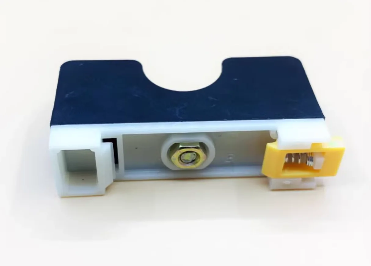 FUSE HOLDER FS-10 Fused wire bottom box lamp 220V Built in 10A fuse 6*30MM NO.C3052