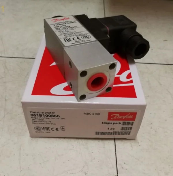 Danfoss New in stock MBC5000-1011-1CB04 061B201266  Pressure sensor