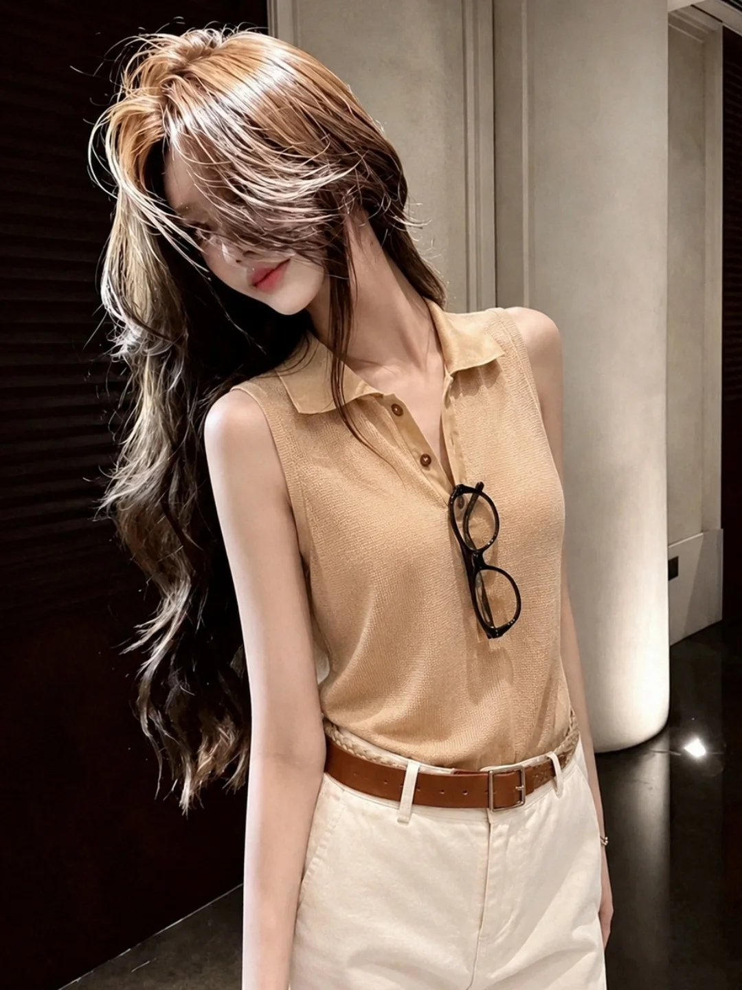 

Korean Style Neck Ice Silk Knitted Vest Sleeveless Summer Commute High Quality Fashionable Silk Top for Young Women