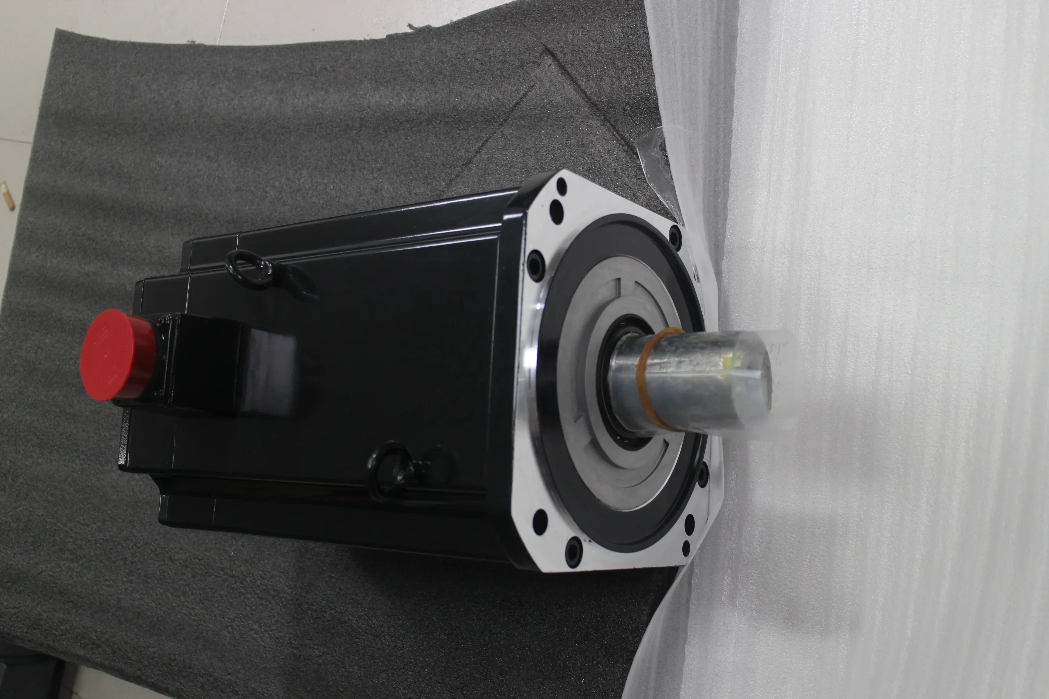 Новый и оригинальный Серводвигатель с ЧПУ