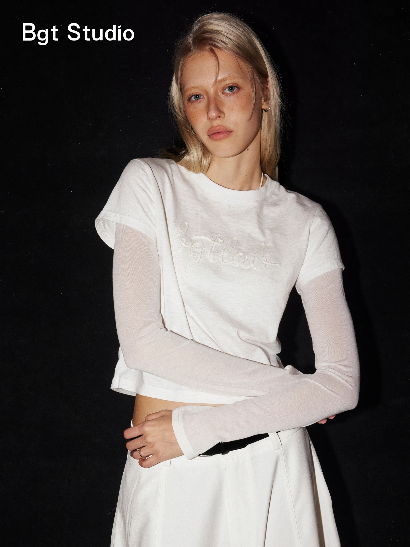 

Женская летняя легкая футболка BGT из бамбукового хлопка с длинным рукавом, белая, приталенная, повседневный стиль, круглый вырез