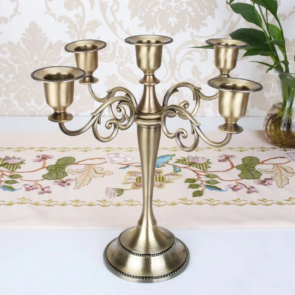 Luxury Metal Candle Stand Romantic Wedding Home Table Decoration Vintage Style Polished Ornate Candlestick For Dining Event