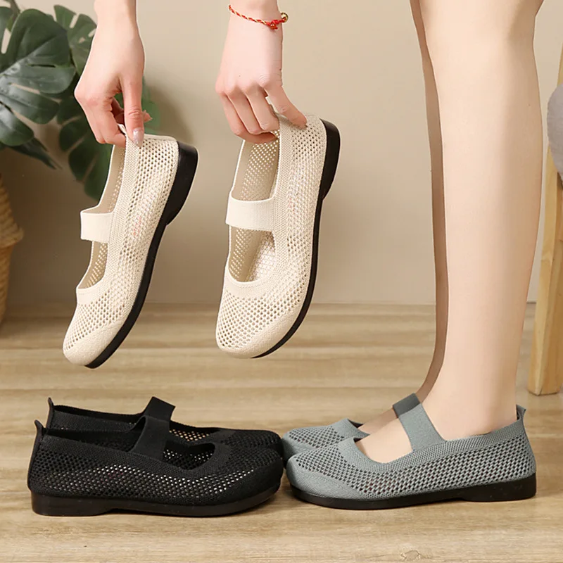 

2025 модные летние женские туфли на плоской подошве, дышащая повседневная обувь без шнуровки на мягкой подошве из сетчатой ткани для мам среднего возраста
